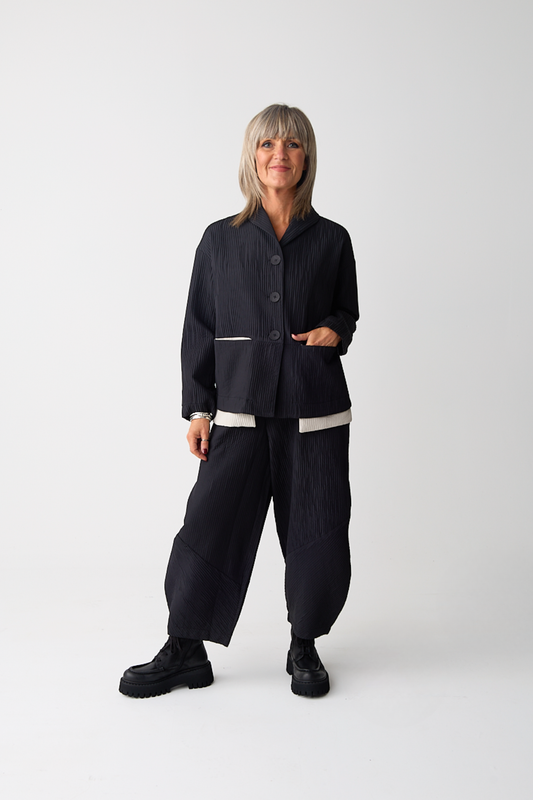 Ozai n Ku Black Balloon Leg Trouser