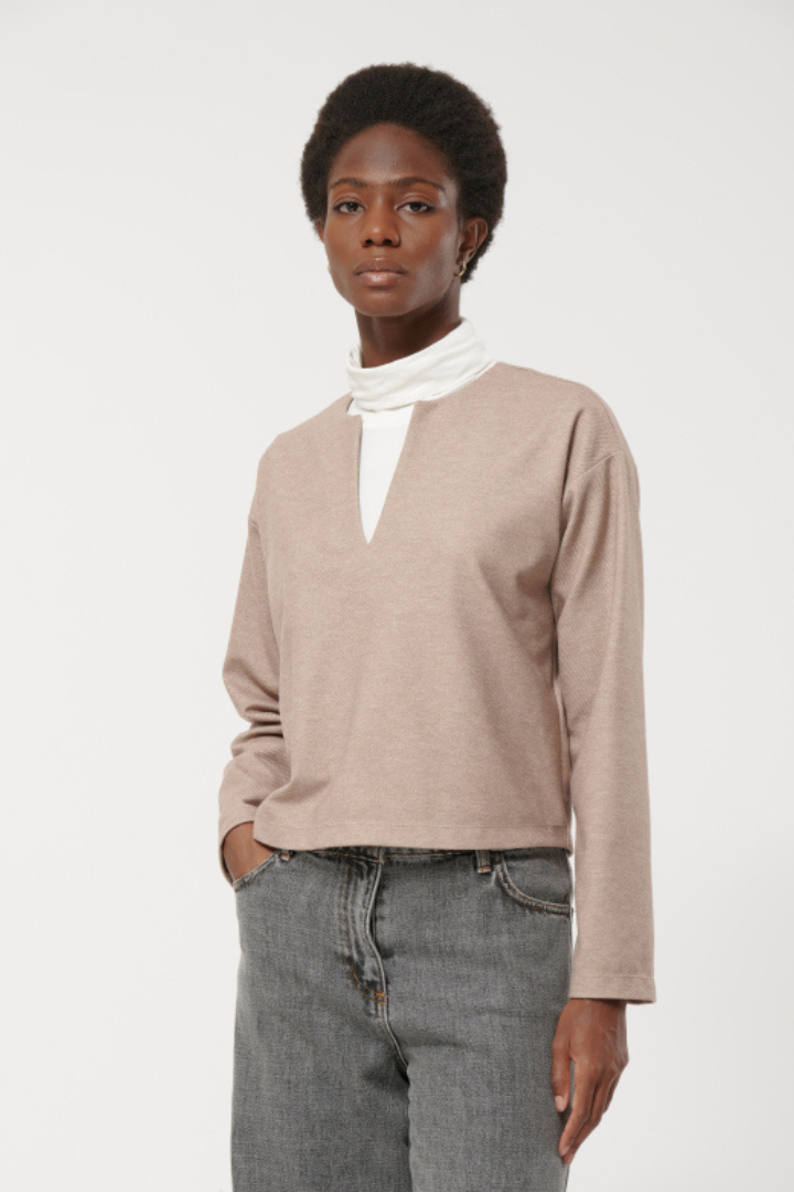 Humility UTOPIO Beige LS Top