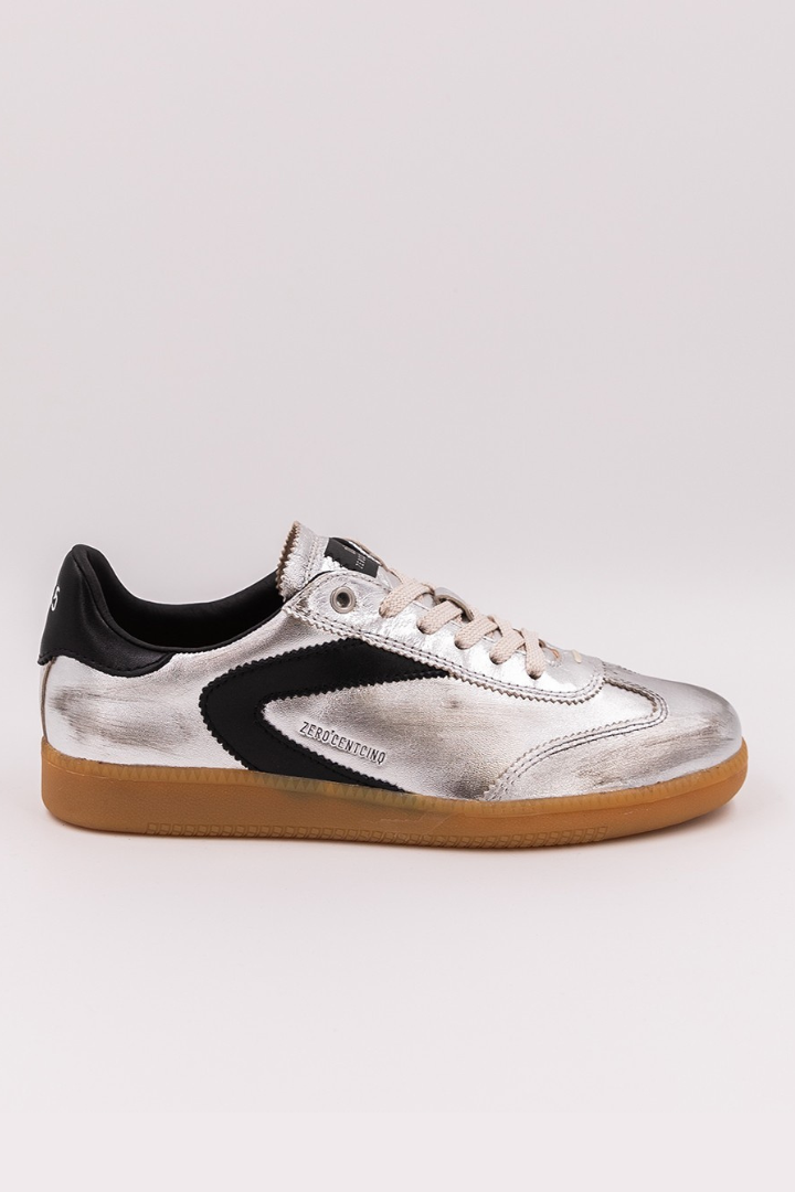 0-105 Nova Silver/Black Trainer