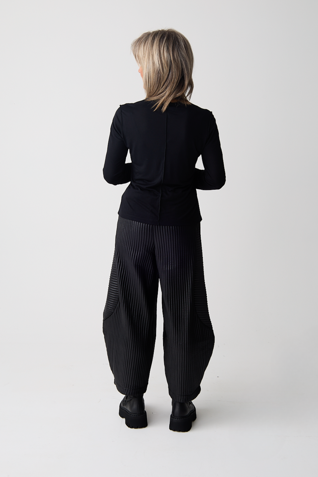 Ozai n Ku Black Contrast Balloon Leg Trouser