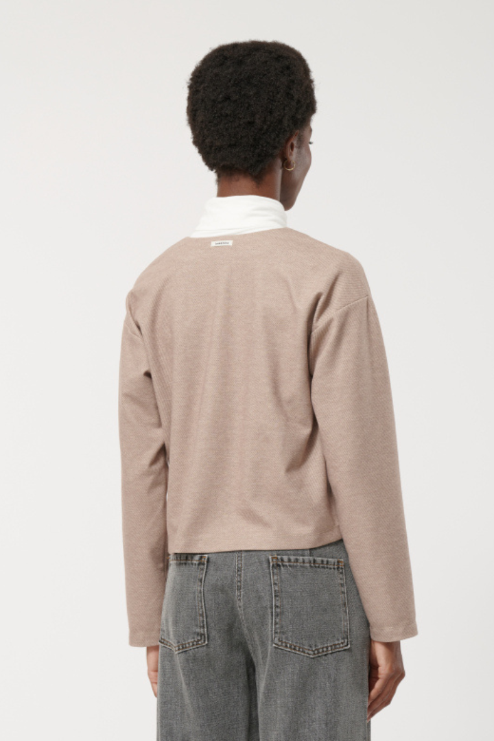 Humility UTOPIO Beige LS Top