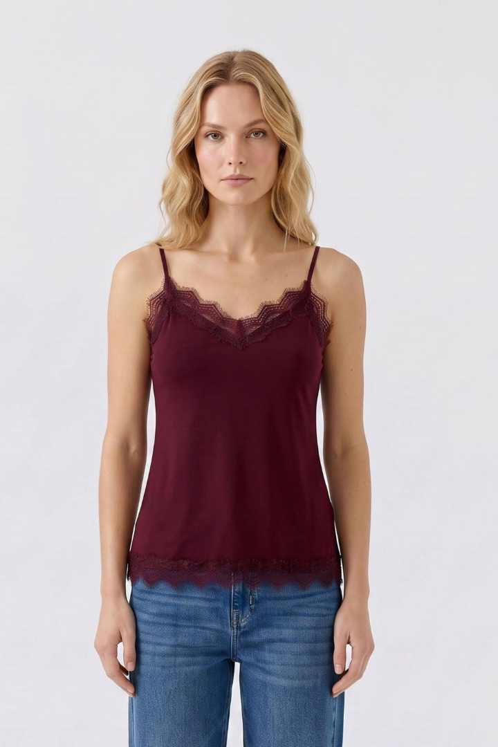 Oui Bramble Berry Lace Vest Top