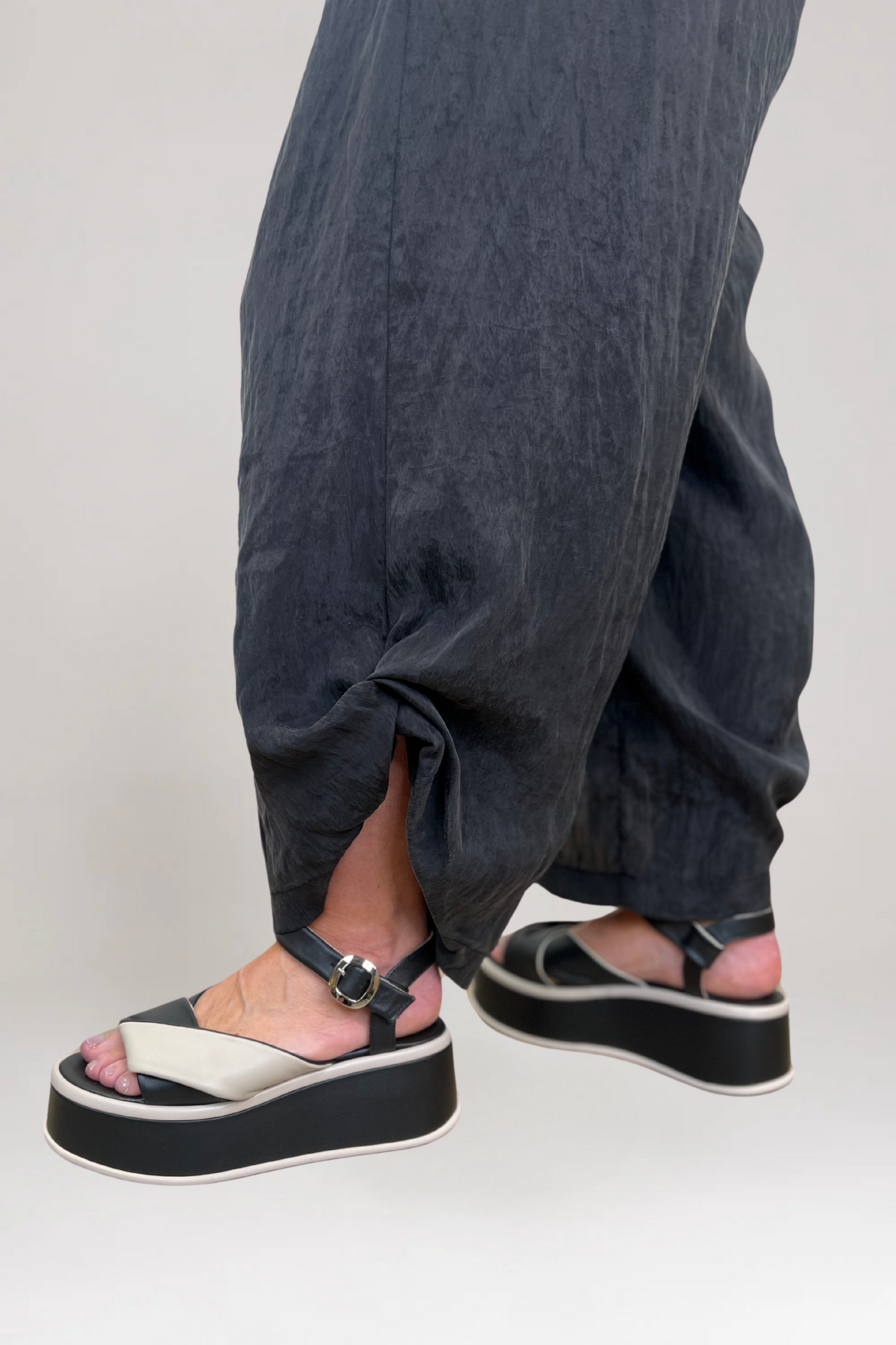 el2 Washed Black Trousers