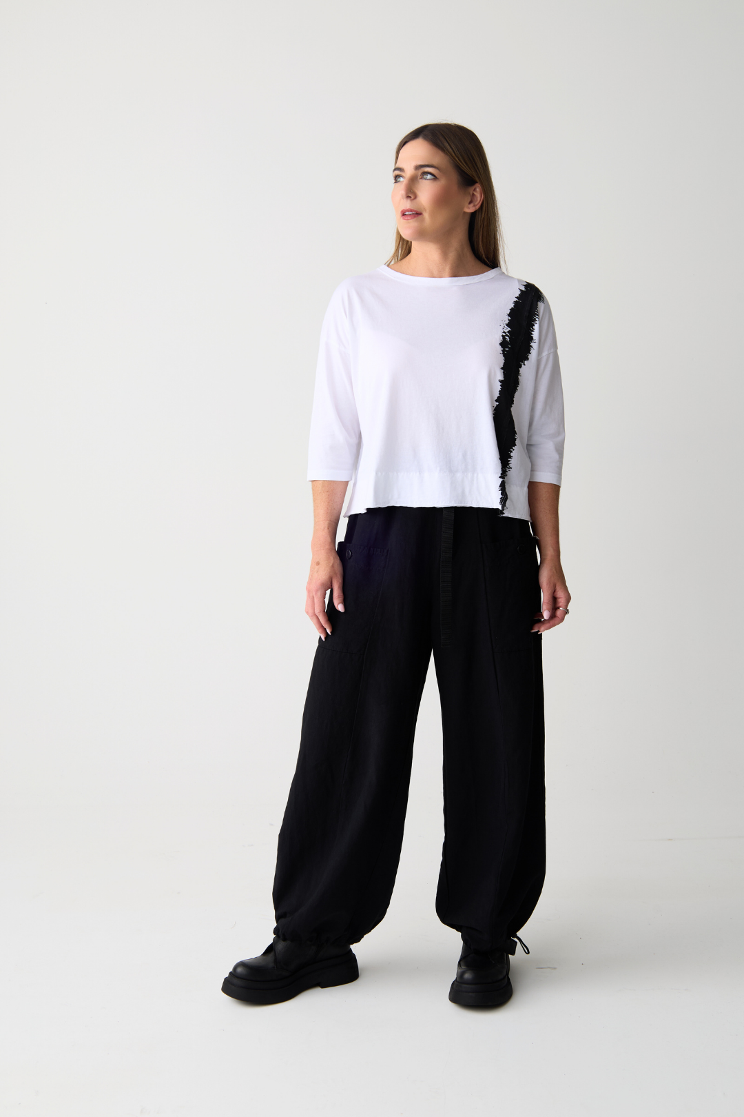 Lurdes Bergada White/Black Crop T-Shirt