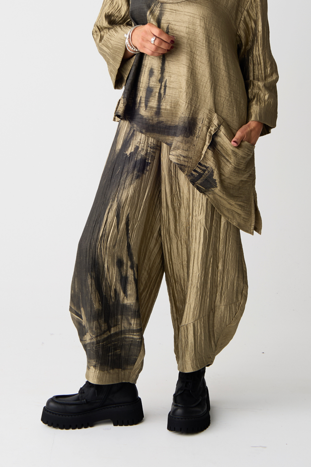 Ozai n Ku Gold Print Trousers
