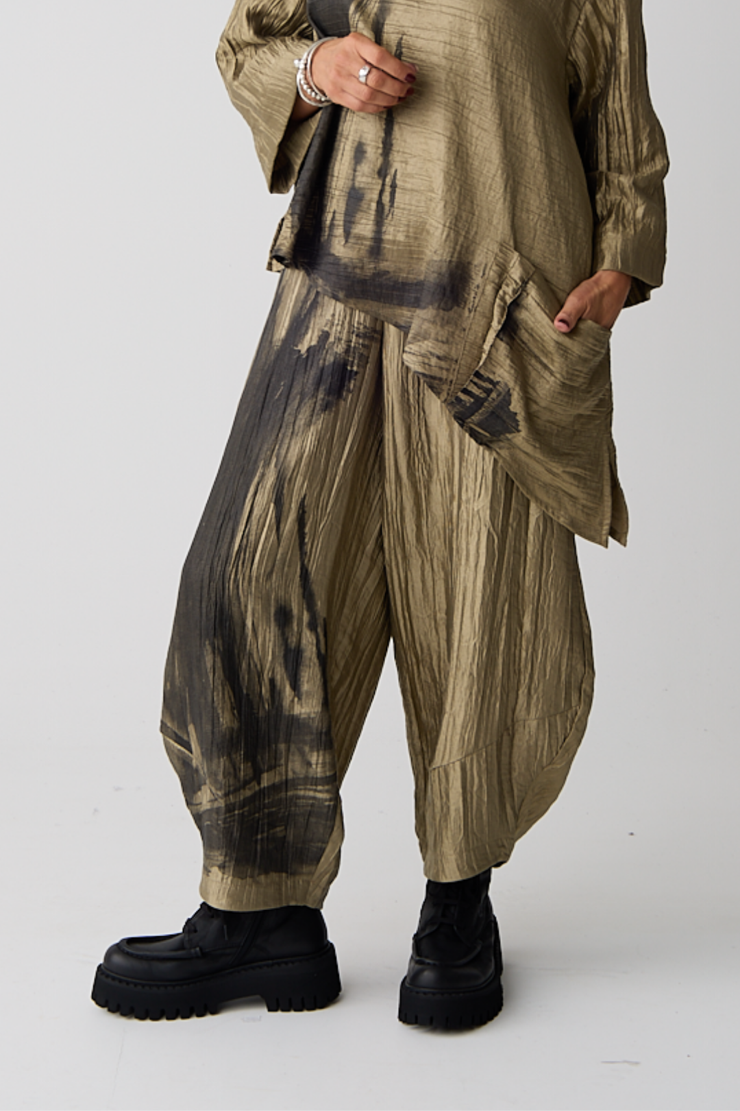Ozai n Ku Gold Print Trousers