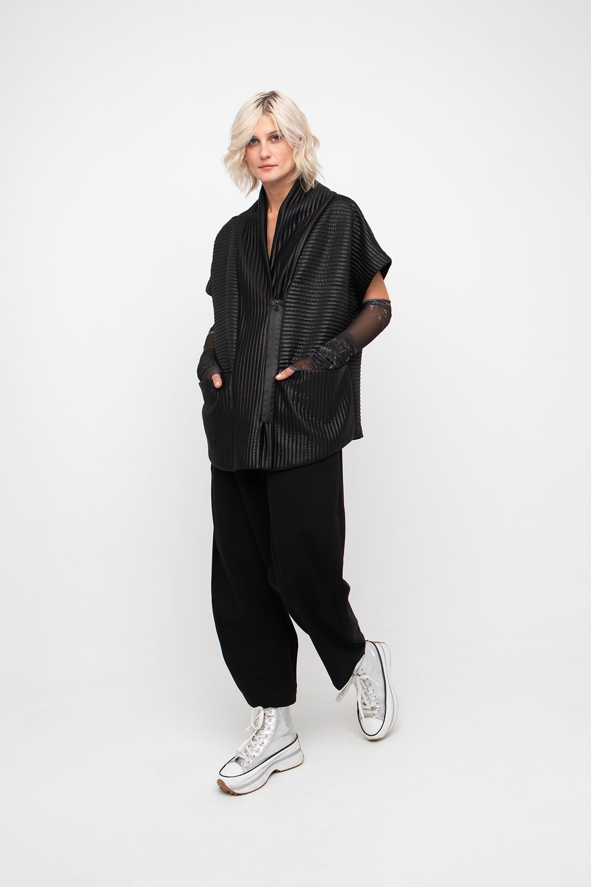 Ozai n Ku Black Sleeveless Jacket