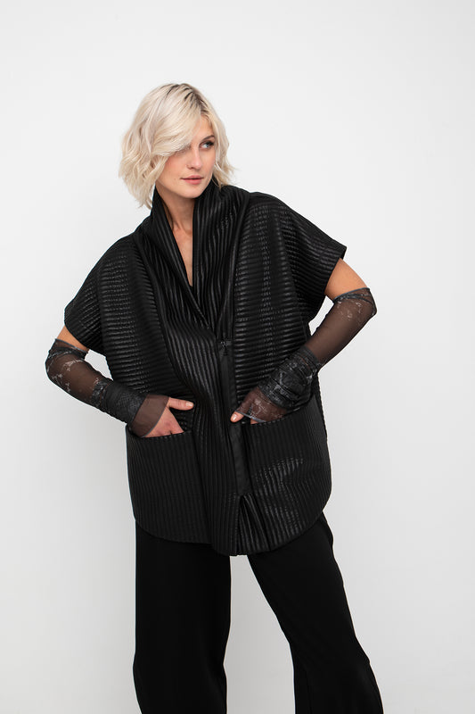 Ozai n Ku Black Sleeveless Jacket