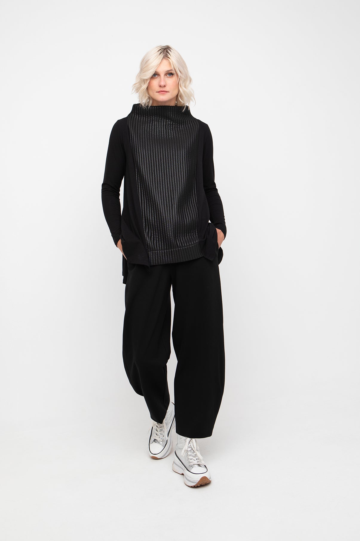 Ozai n Ku Black Barrel Leg Trousers