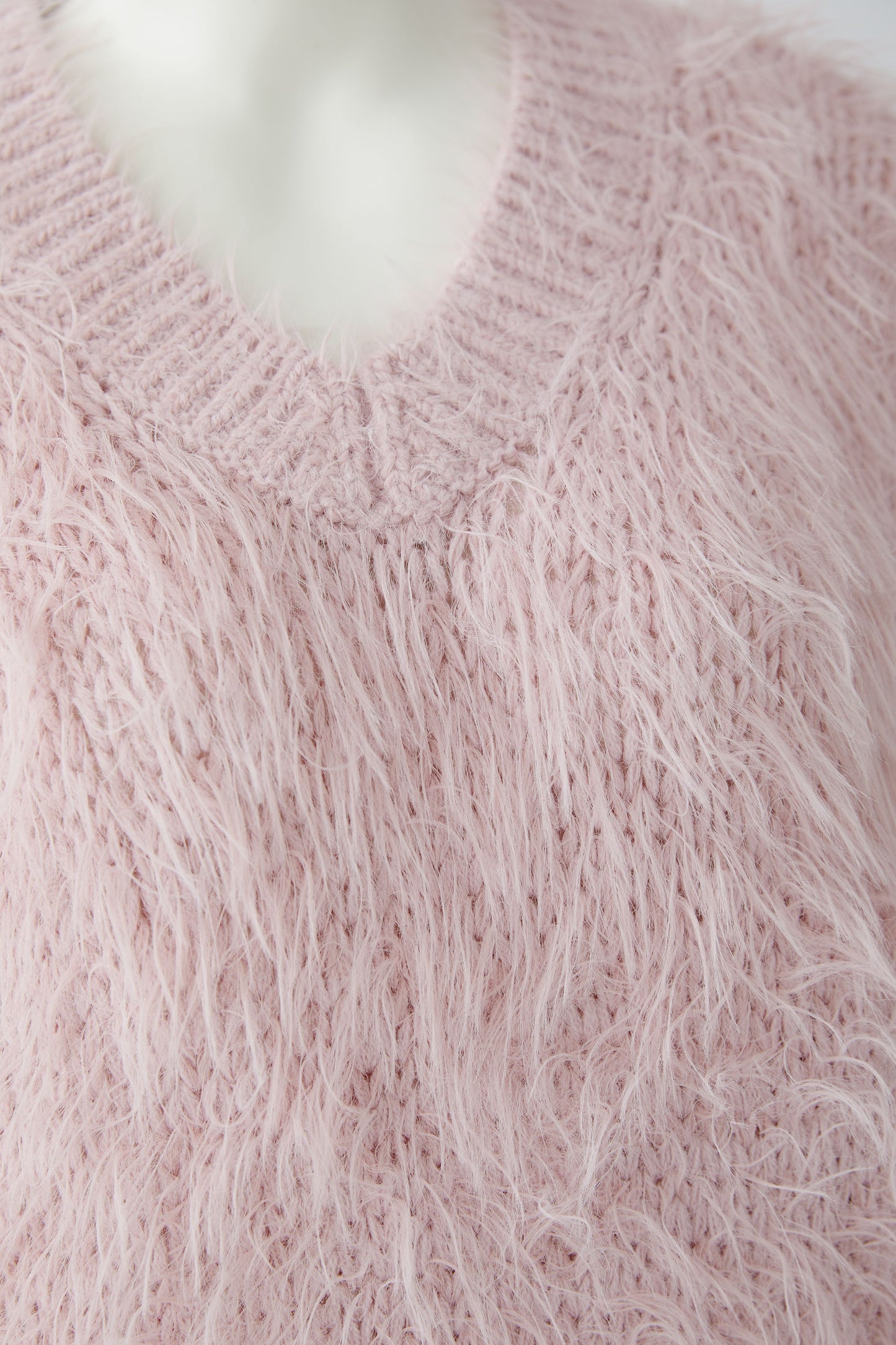 Oui Bleached Mauve Fluffy V-Neck Jumper