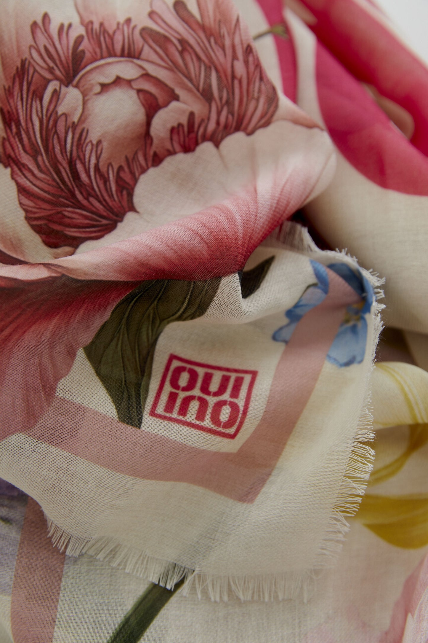 Oui Rose/Red Floral Print Scarf