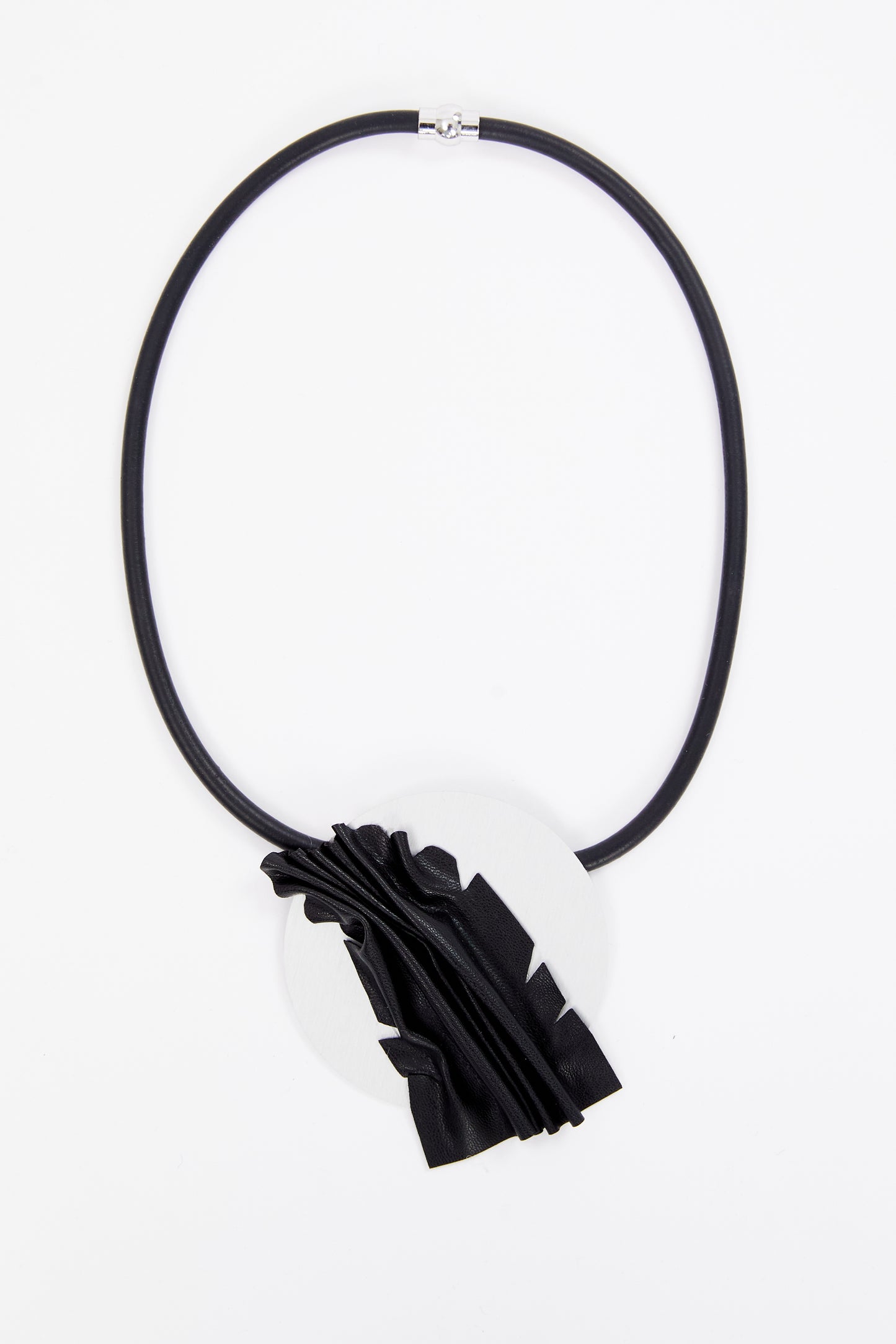 Naya Black/Silver Disc/Feather Necklace