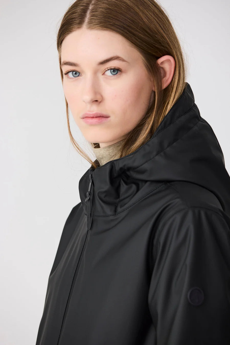 Tanta Tormenta Black Coat