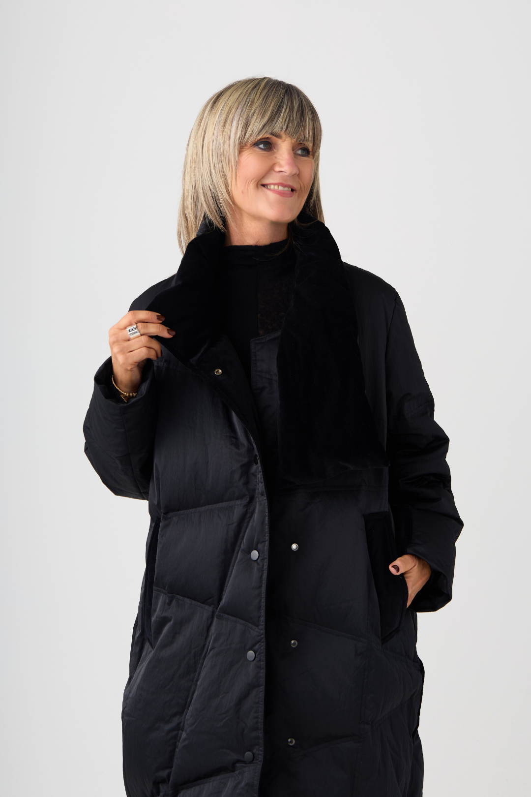 el2 Black Contrast Trim Coat