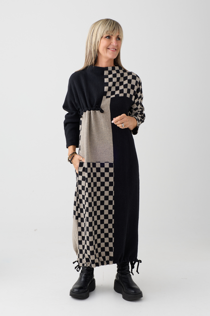 My Soul Sand/Black Check Crincle Dress 5052