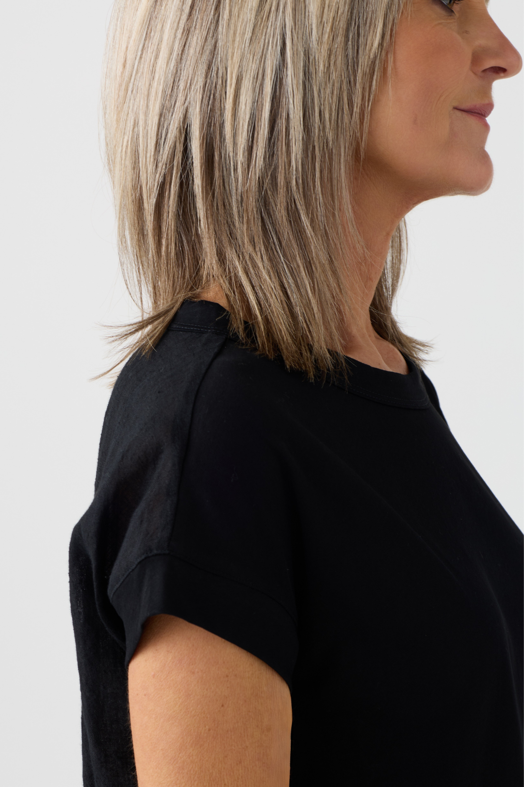 el2 Black Linen Back Top 1008
