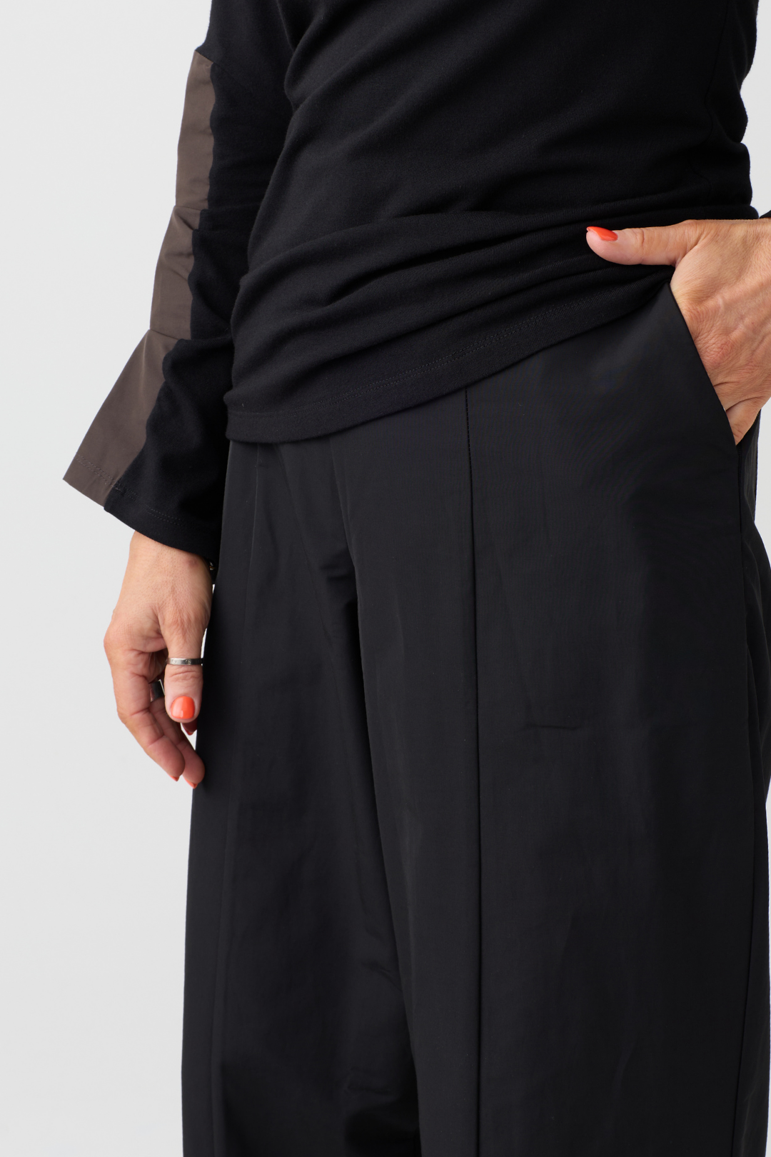 Ozai n Ku Black Pleat Trouser 034