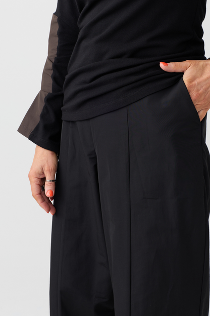 Ozai n Ku Black Pleat Trouser 034