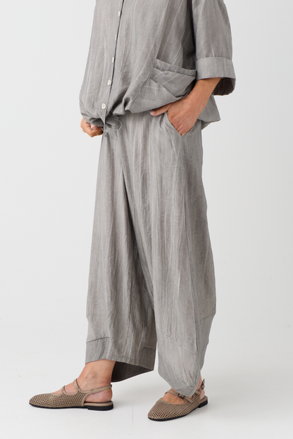 Ozai n Ku Taupe Crinkle Balloon Trouser