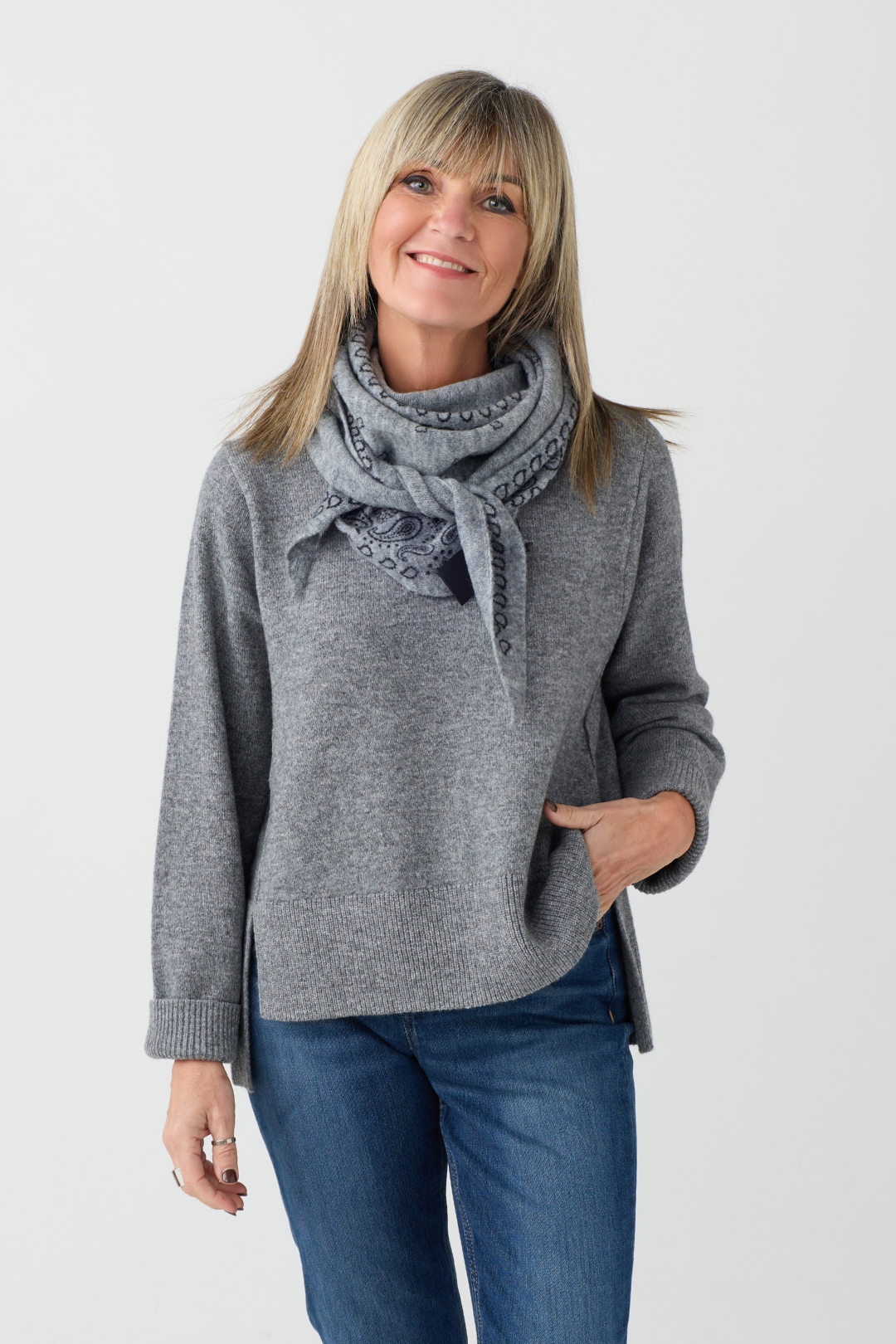 Oui Steel Grey Paisley Print Scarf