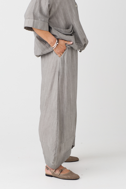 Ozai n Ku Taupe Crinkle Balloon Trouser