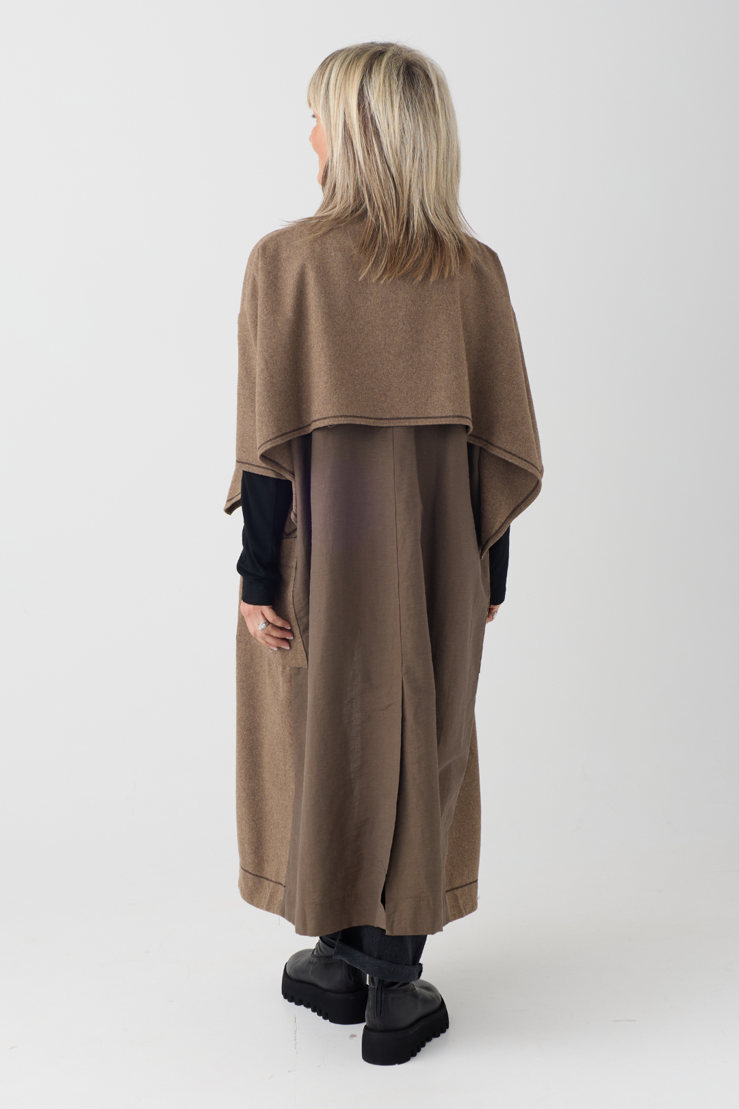 el2 Soft Camel Sleeveless Jacket 5067