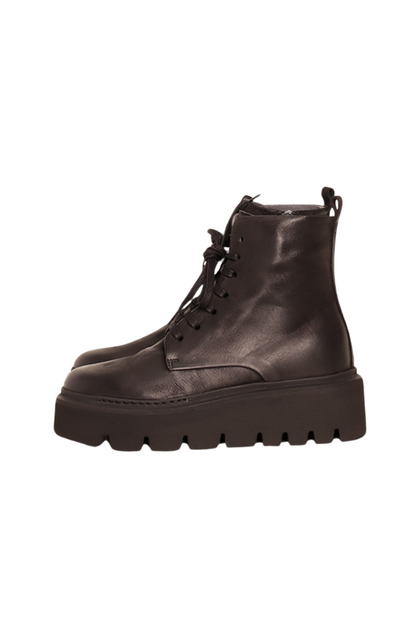 Lofina Black Boots with Laces and Side-Zip