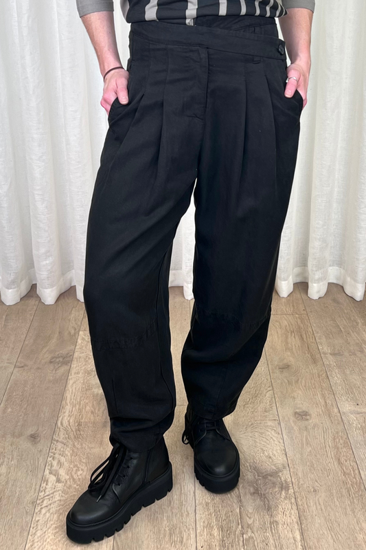 Lurdes Bergada Black Pleat Front Trousers