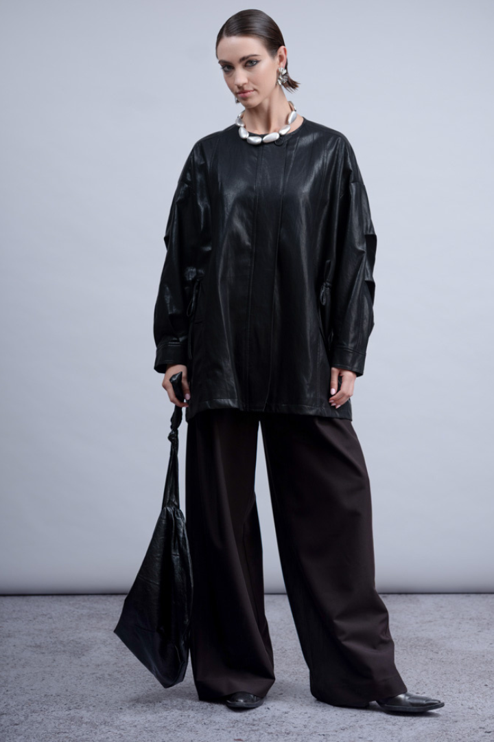 Haako Black Toggle-Waist Collarless Jacket H2011