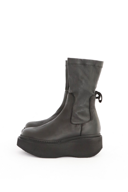 Lofina Black Boots with Side-Zip