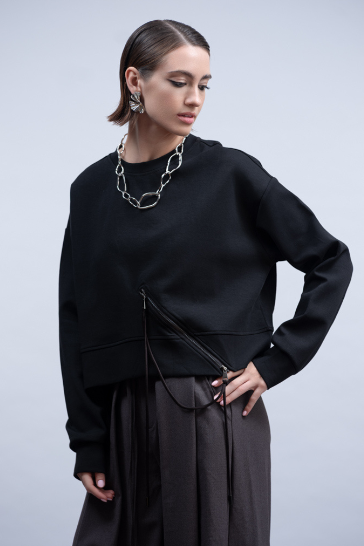 Haako Black Cropped Zip Sweatshirt H2006