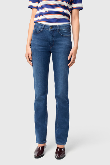 Mac Dream Mid Blue Straight Leg Jeans