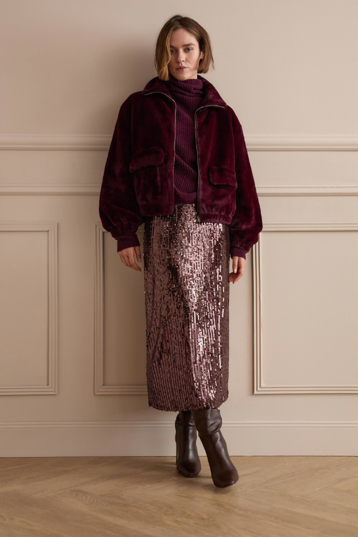 Oui Bramble Berry Sequin Skirt