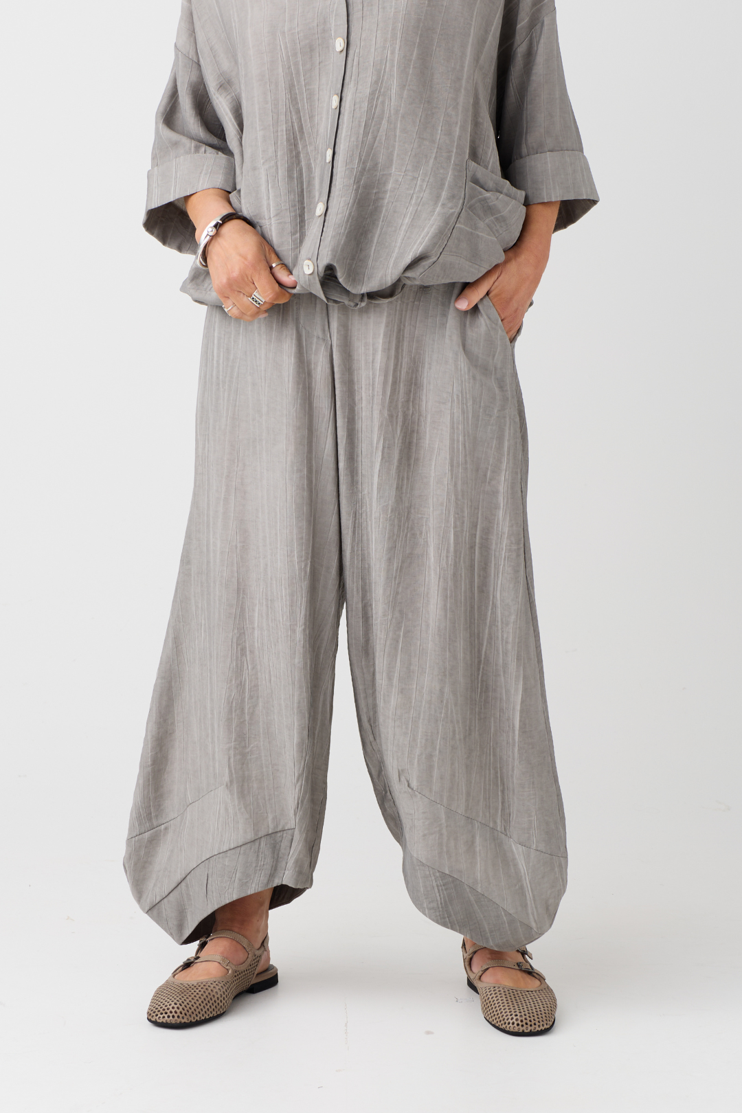 Ozai n Ku Taupe Crinkle Balloon Trouser