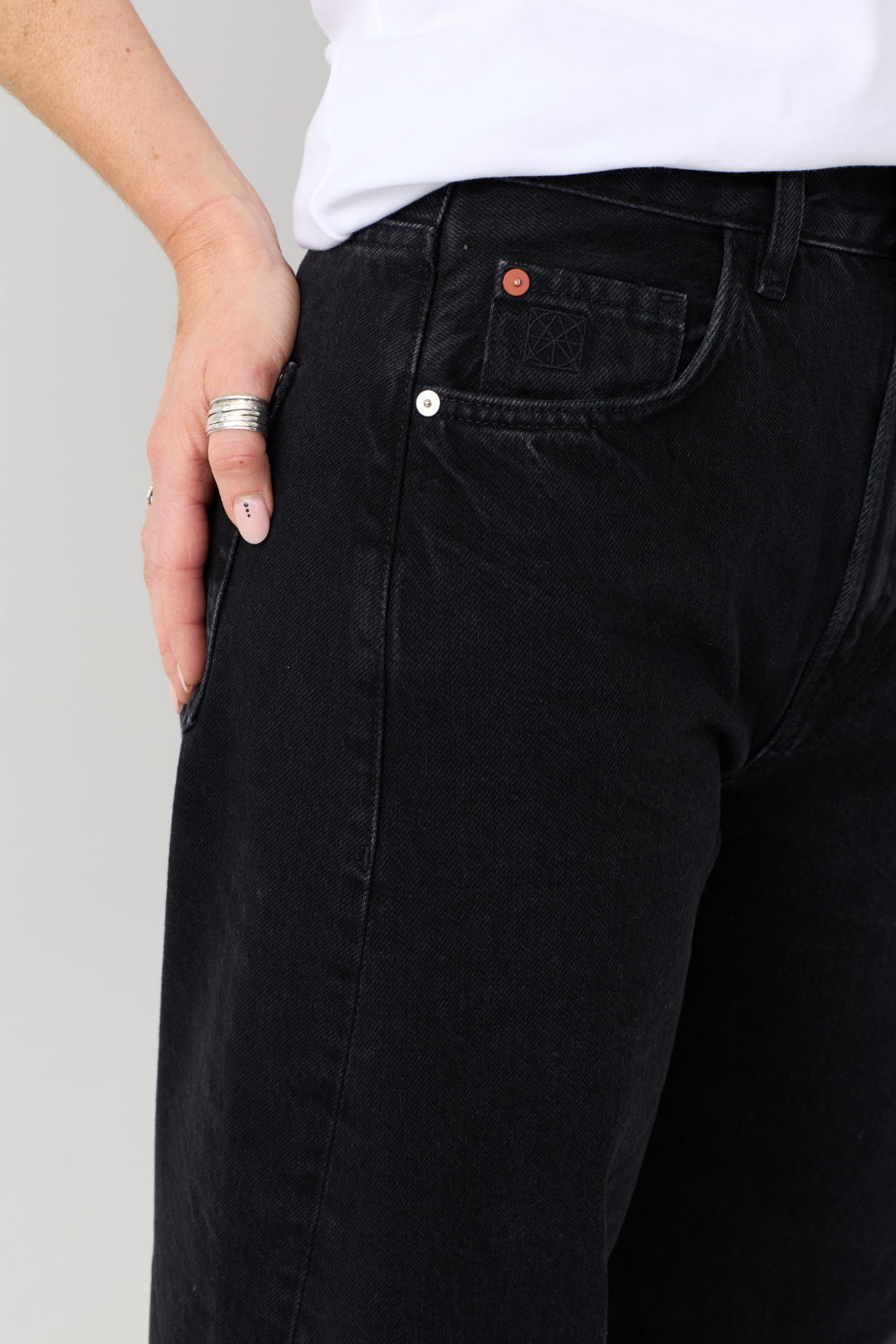 HEYANNO Trooper Black Jeans