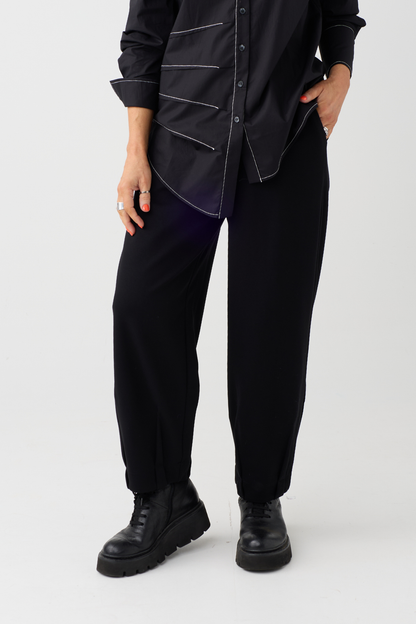 Ozai n Ku Black Pin Tuck Hem Trouser 050