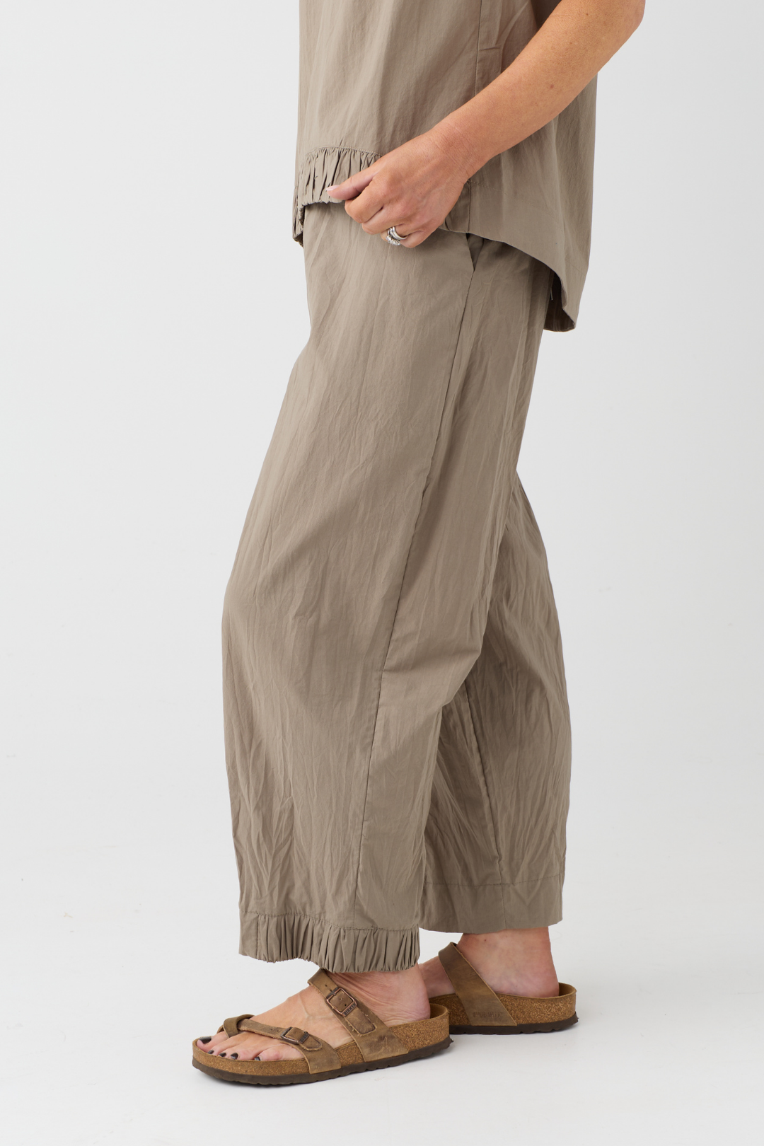 Ozai n Ku Olivine Crinkle Trouser