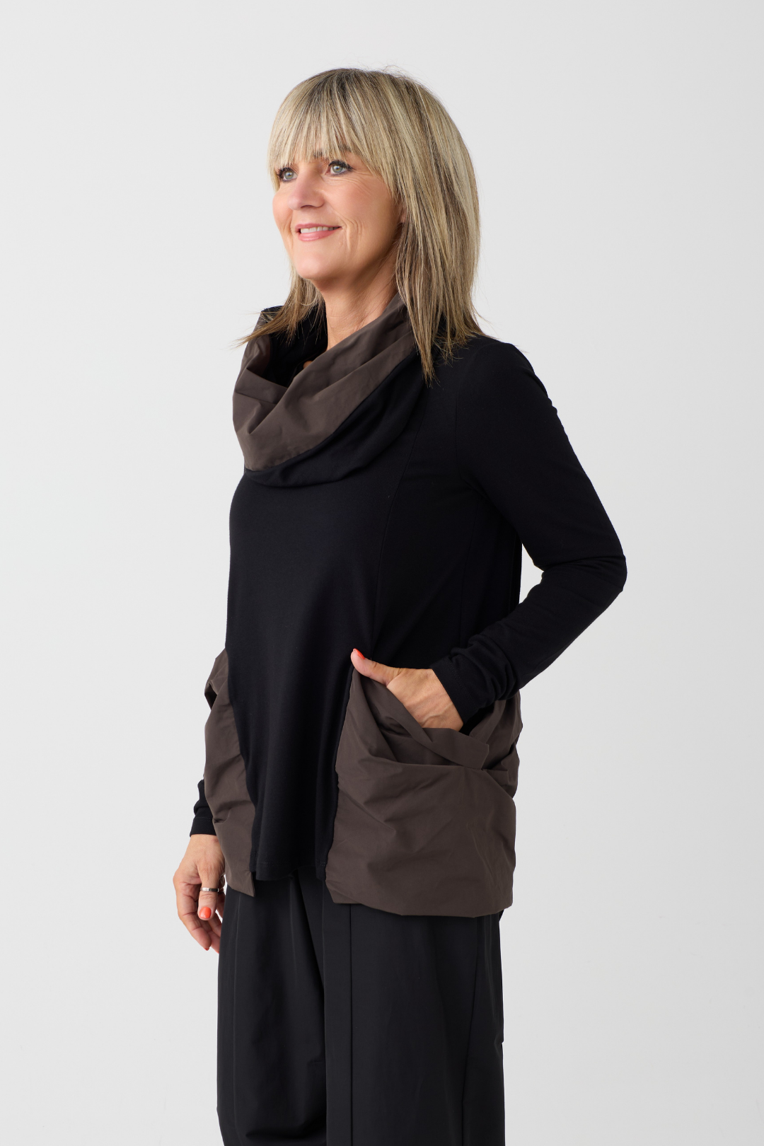 Ozai n Ku Black/Brown Block Top w/Snood