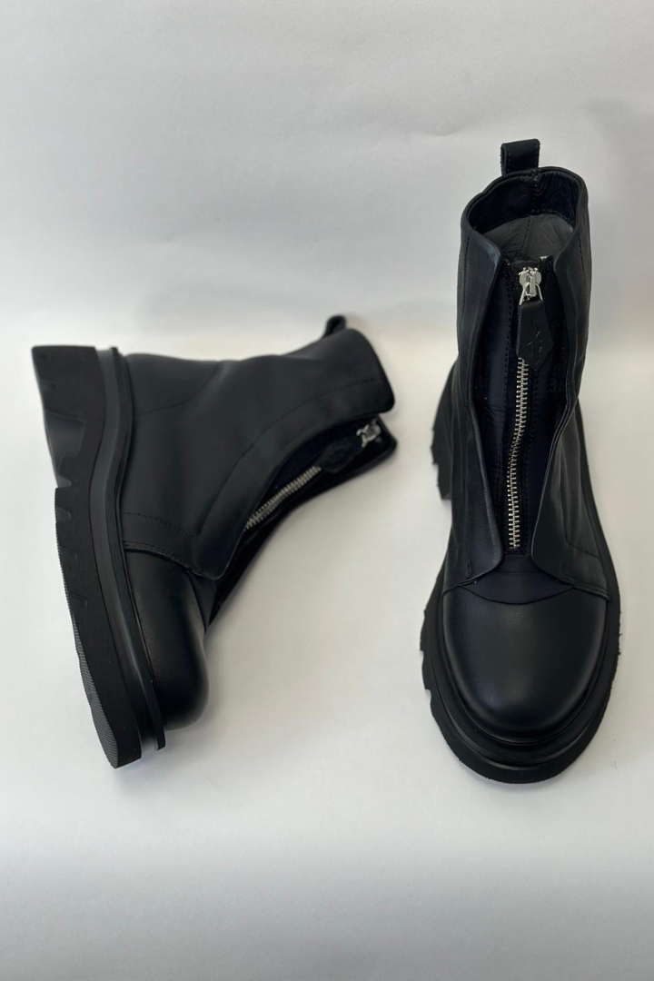 Patrizia Bonfanti Kuni Black Front Zip Boots