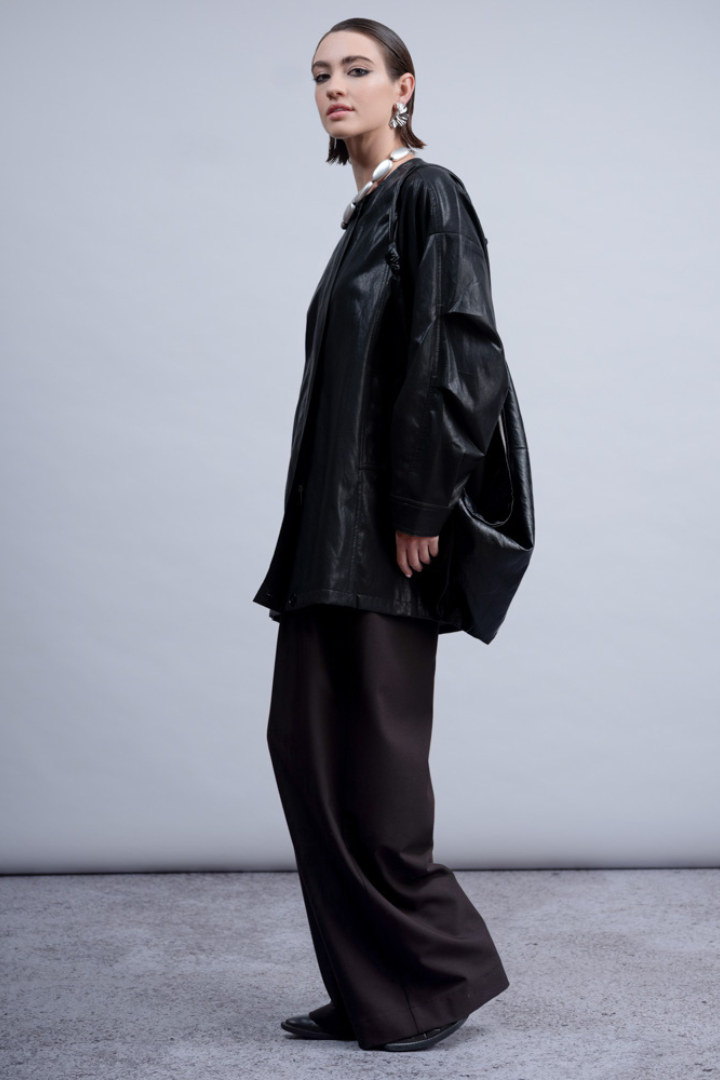 Haako Black Toggle-Waist Collarless Jacket H2011