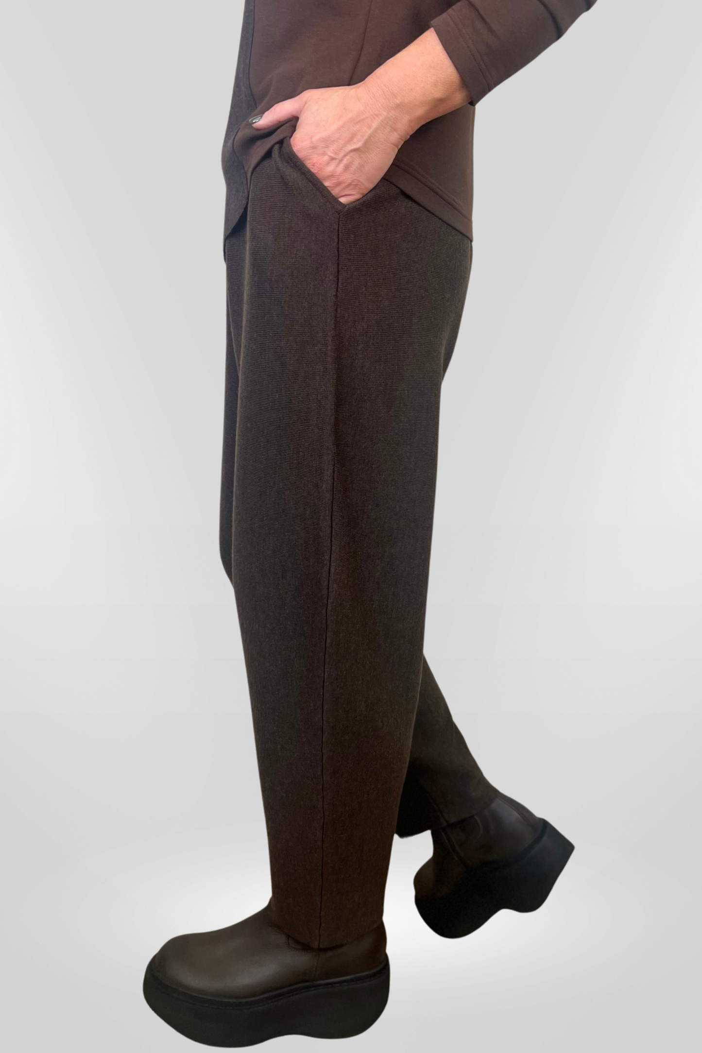 el2 Chocolate Brown Melange Knitted Barrel Trousers