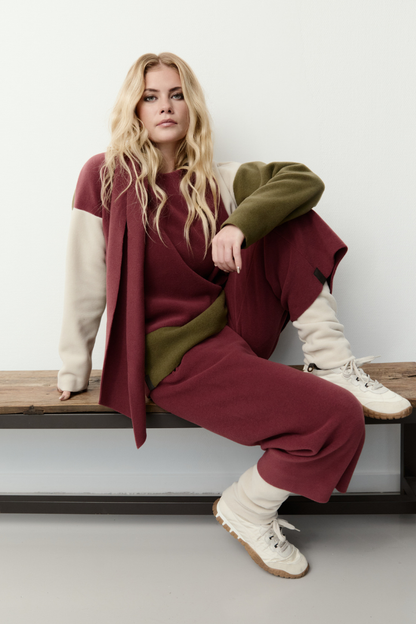 HS Bordeaux/Kit/Moss Jumper w/Scarf 1412
