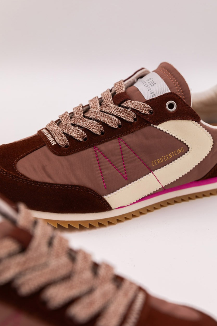 0-105 Lina Cognac Trainer