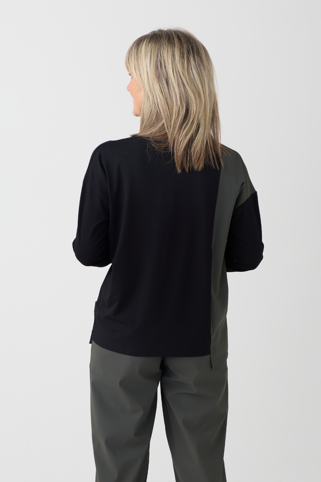 Naya Black/Thyme Zip Pocket Top