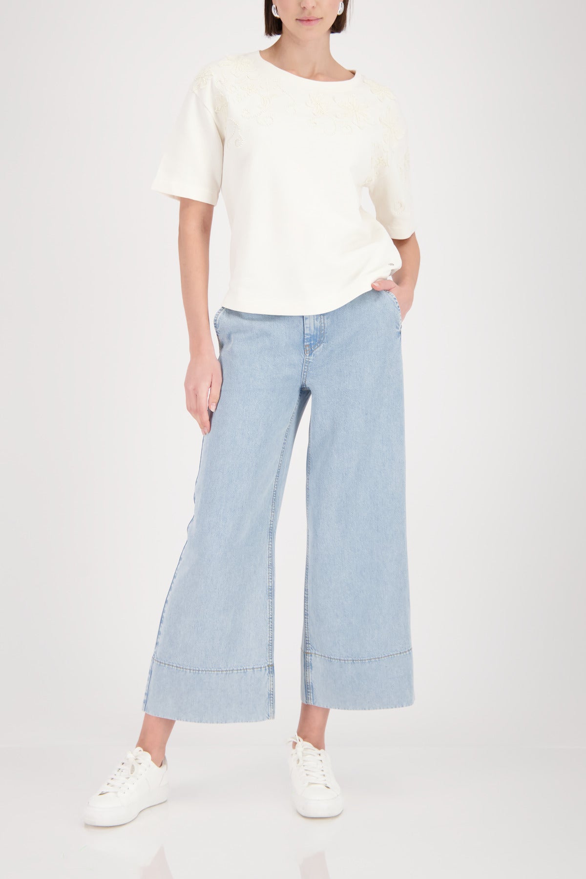 Monari Marble Floral Embroidery SS Sweatshirt