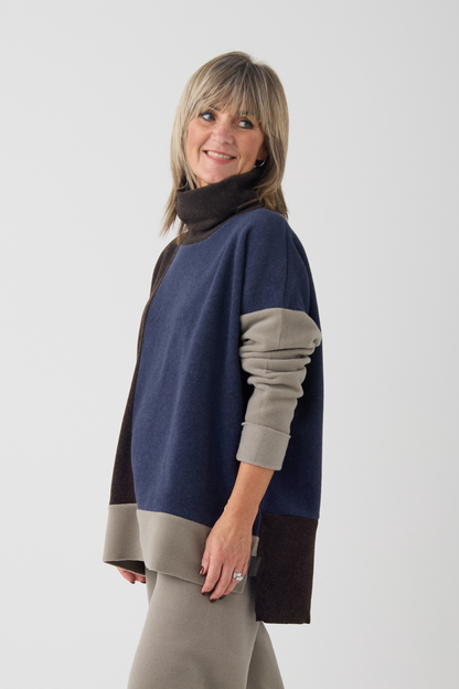 HS Evening Blue/Chocolate/Elephant Jumper