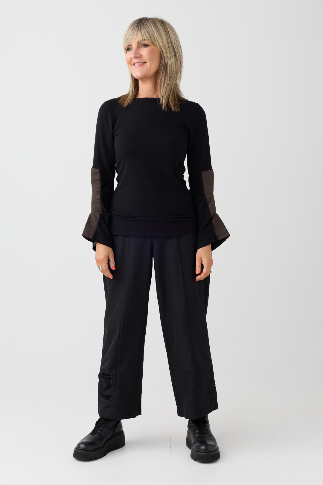 Ozai n Ku Black/Brown Block Top 033
