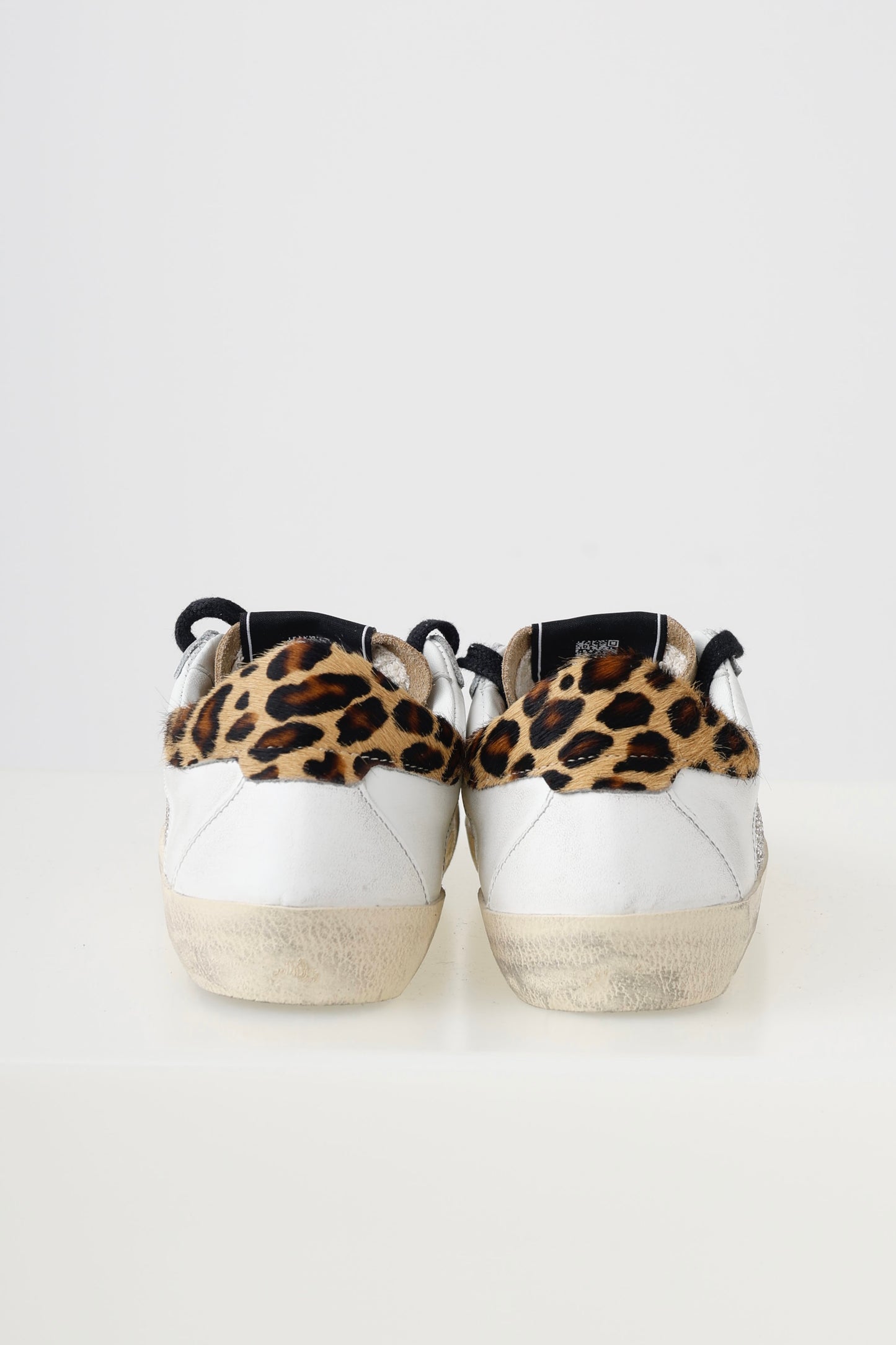 4B12 Suprime Champagne/Leo/Black Trainers