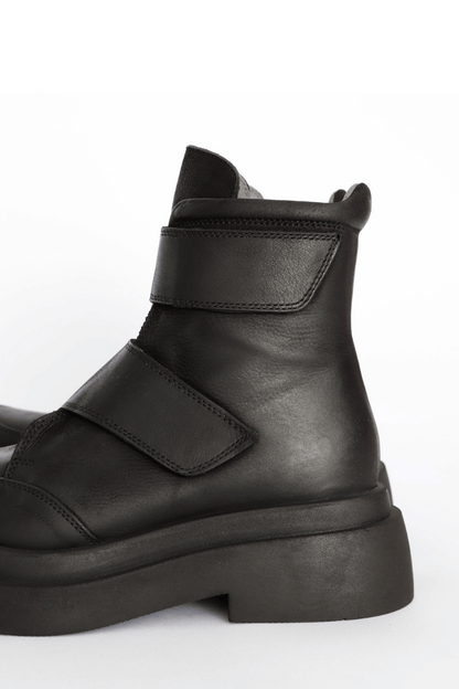 Lofina Black Double Velcro Boot w/Zip