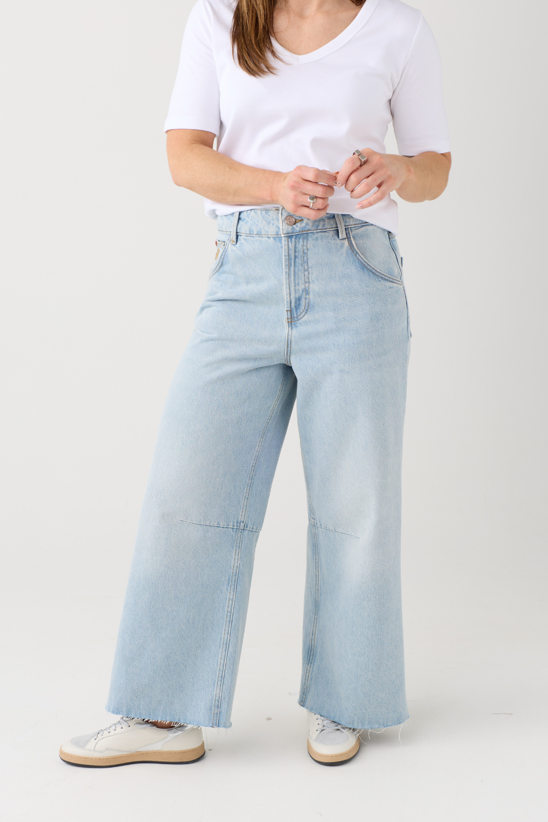 HEYANNO Sweet Light Blue Cropped Jeans